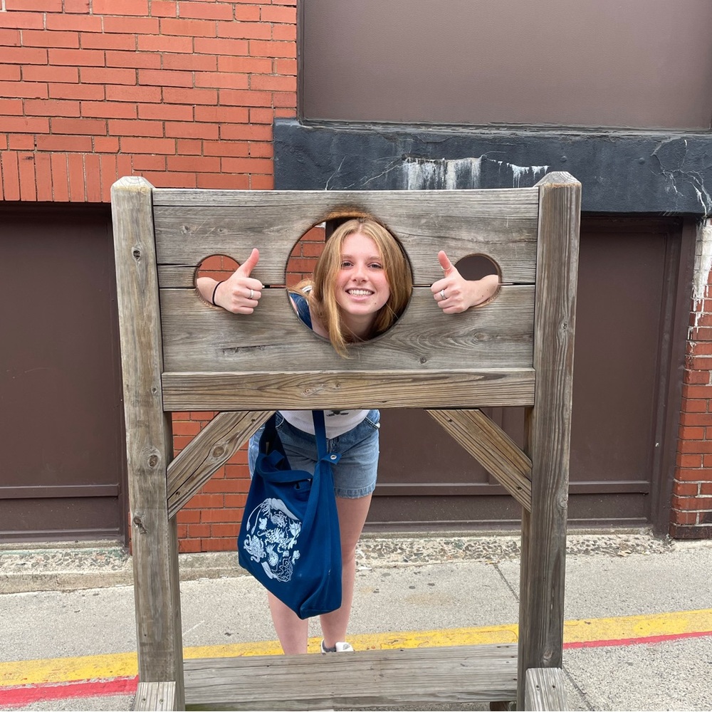 Meet your Posher, Megan